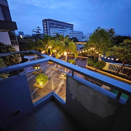 Cubao Manhattan Heights Unit 5A Tower C Quezon City Exterior foto