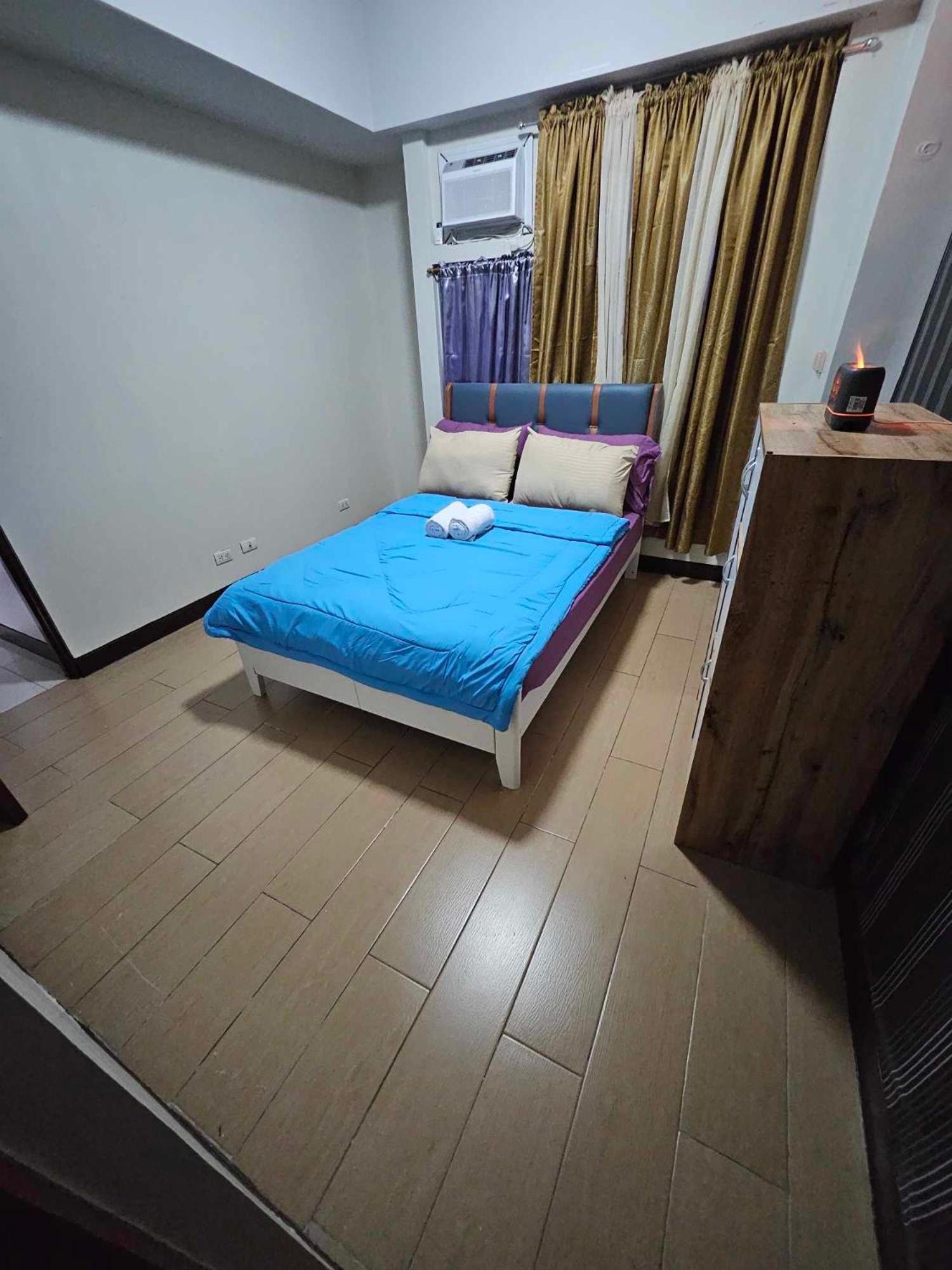 Cubao Manhattan Heights Unit 5A Tower C Quezon City Exterior foto