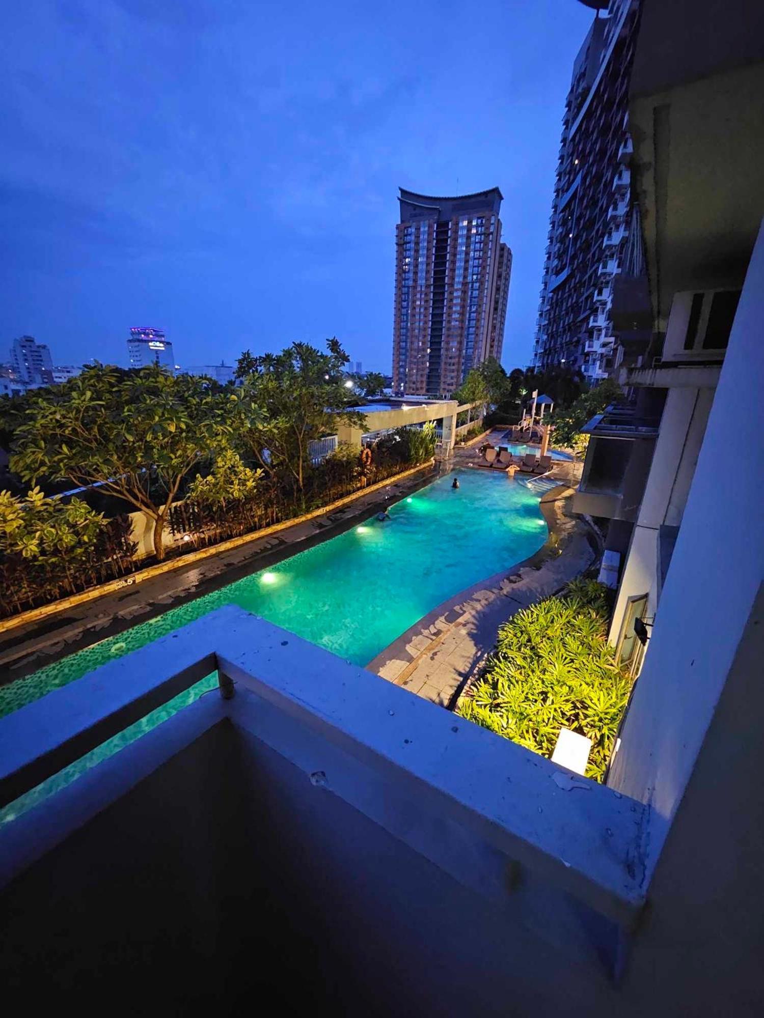 Cubao Manhattan Heights Unit 5A Tower C Quezon City Exterior foto
