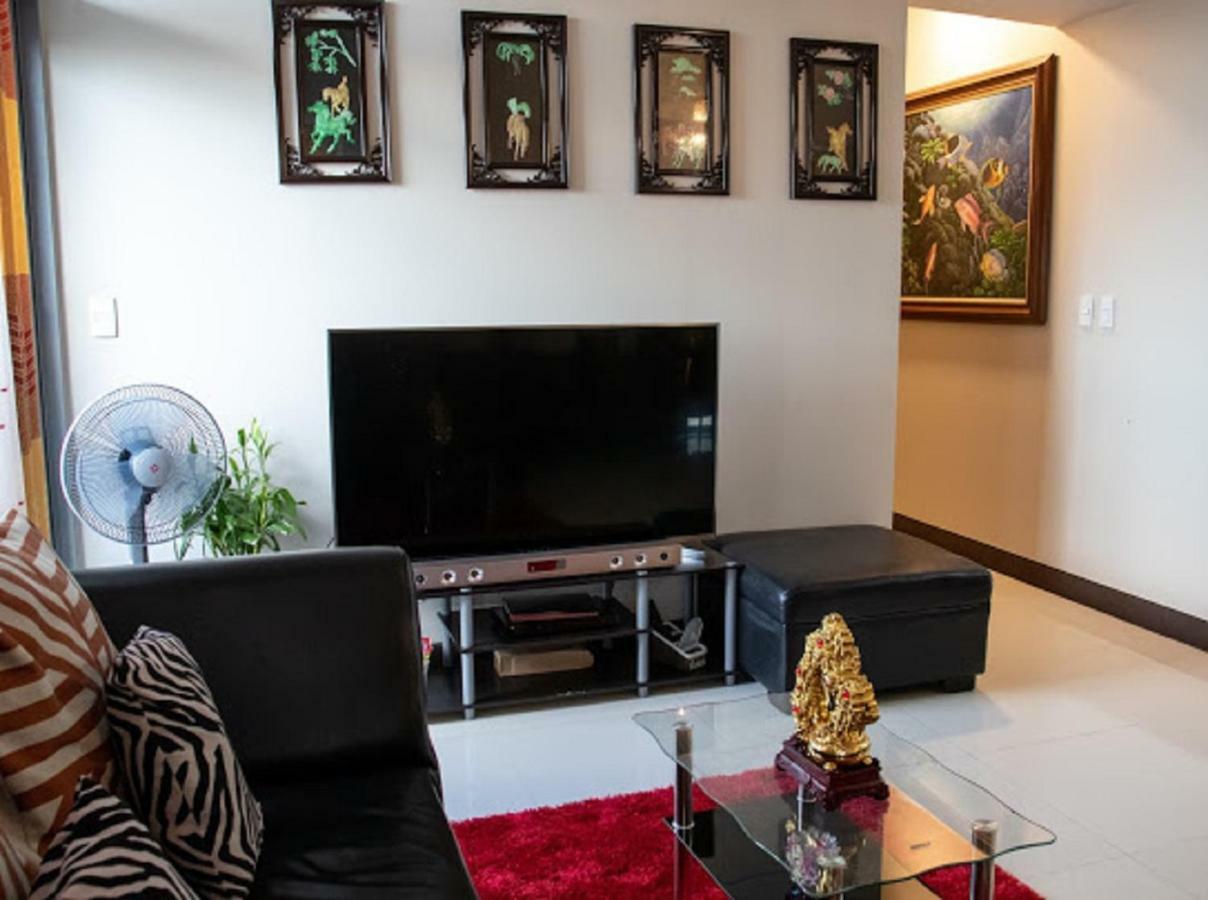Cubao Manhattan Heights Unit 5A Tower C Quezon City Exterior foto